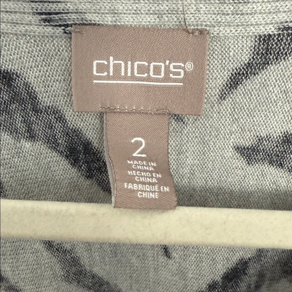 Chico’s Zebra Print Lightweight Sweater Back/Gray– Size 2 - Picture 2 of 6
